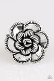 flowerbed-and-breakfast-silver-ring-paparazzi-accessories
