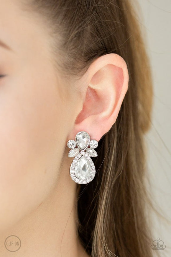celebrity-crowd-white-earrings-paparazzi-accessories