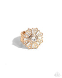 sensational-splendor-gold-ring-paparazzi-accessories