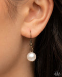 Pearly Pact - Brass Complete Look  - Paparazzi Accessories