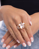 A Dizzy SHELL - Rose Gold Ring - Paparazzi Accessories Ring Bedazzle Me Pretty Mobile Fashion Boutique
