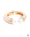 Breathtaking Balance - Gold Bracelet - Paparazzi Accessories Bracelet Bedazzle Me Pretty Mobile Fashion Boutique