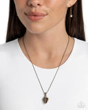 Conch Confidence - Brass Necklace - Paparazzi Accessories Necklace Bedazzle Me Pretty Mobile Fashion Boutique