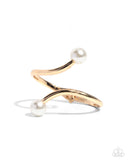 Effulgent Exemplar - Gold Bracelet - Paparazzi Accessories Bracelet Bedazzle Me Pretty Mobile Fashion Boutique