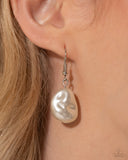 Seashell Shanty - White Necklace - Paparazzi Accessories Necklace Bedazzle Me Pretty Mobile Fashion Boutique