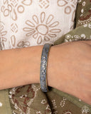 Vintage Value - Brass Bracelet - Paparazzi Accessories Bracelet Bedazzle Me Pretty Mobile Fashion Boutique