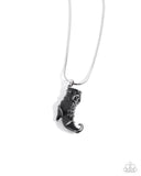 Witchs Fitting - Black Necklace - Paparazzi Accessories Necklace Bedazzle Me Pretty Mobile Fashion Boutique