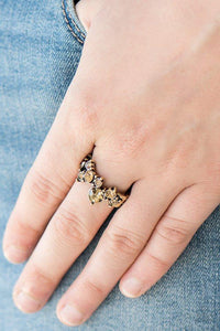 get-your-glitter-on-brass-ring-paparazzi-accessories
