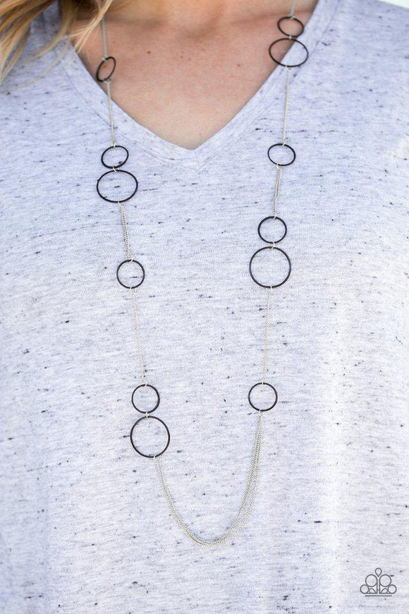 hoop-and-hoppin-black-necklace-paparazzi-accessories