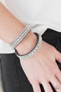 shimmer-and-sass-silver-bracelet-paparazzi-accessories