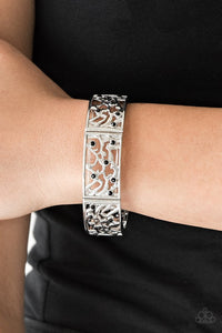 yours-and-vine-black-bracelet-paparazzi-accessories