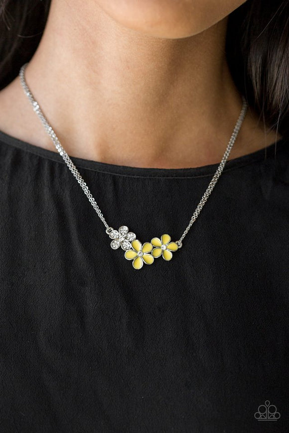 hibiscus-haciendas-yellow-necklace-paparazzi-accessories
