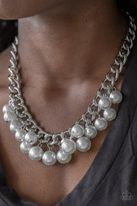 get-off-my-runway-silver-necklace-paparazzi-accessories