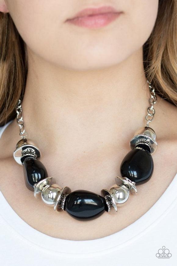 vivid-vibes-black-necklace-paparazzi-accessories