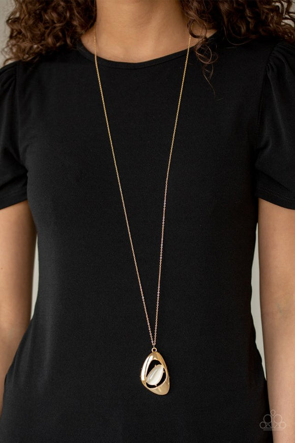 asymmetrical-bliss-gold-necklace-paparazzi-accessories