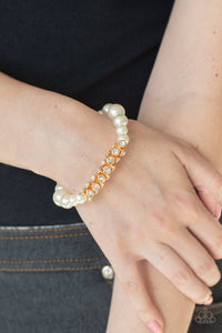 traffic-stopping-sparkle-gold-bracelet-paparazzi-accessories