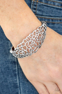 airy-asymmetry-silver-bracelet-paparazzi-accessories