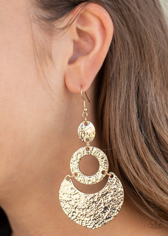 shimmer-suite-gold-earrings-paparazzi-accessories