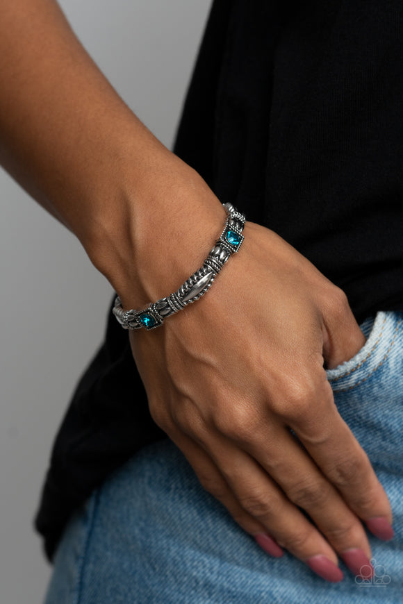 Get This GLOW On The Road - Blue Bracelet - Paparazzi Accessories