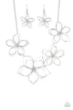 flower-garden-fashionista-silver-necklace-paparazzi-accessories