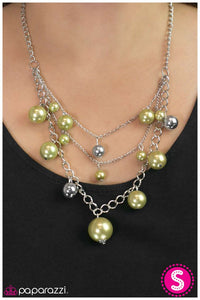 classically-captivating-green-necklace-paparazzi-accessories