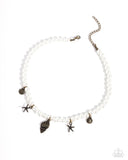 Beachcomber Beauty - Brass Necklace - Paparazzi Accessories Necklace Bedazzle Me Pretty Mobile Fashion Boutique