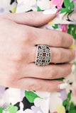 Crazy About Daisies - Silver Ring - Paparazzi Accessories Ring Bedazzle Me Pretty Mobile Fashion Boutique