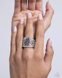 Gilded Glitz - Black Ring - Paparazzi Accessories Ring Bedazzle Me Pretty Mobile Fashion Boutique