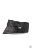 PIECE Offering - Black Bracelet - Paparazzi Accessories Bracelet Bedazzle Me Pretty Mobile Fashion Boutique