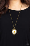 Prairie Passion - Brass Necklace - Paparazzi Accessories Necklace Bedazzle Me Pretty Mobile Fashion Boutique