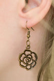 Rosebud Rapture - Brass Necklace - Paparazzi Accessories Necklace Bedazzle Me Pretty Mobile Fashion Boutique