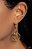 Rounded Redux - Brass Necklace - Paparazzi Accessories Necklace Bedazzle Me Pretty Mobile Fashion Boutique