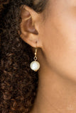 Showroom Shimmer - Gold Necklace - Paparazzi Accessories Necklace Bedazzle Me Pretty Mobile Fashion Boutique
