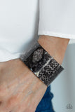 Vogue Revamp - Black Bracelet - Paparazzi Accessories Bracelet Bedazzle Me Pretty Mobile Fashion Boutique